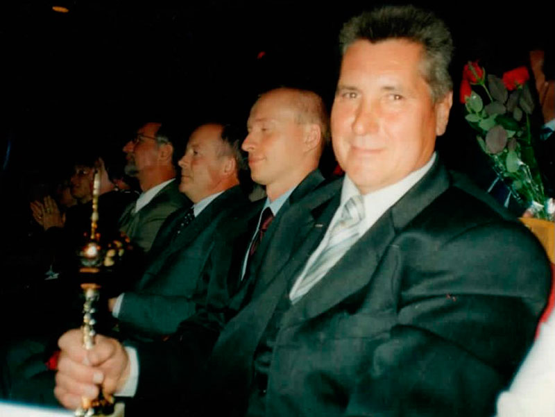 С наградами