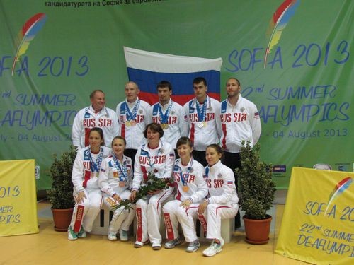 С тренером и командой